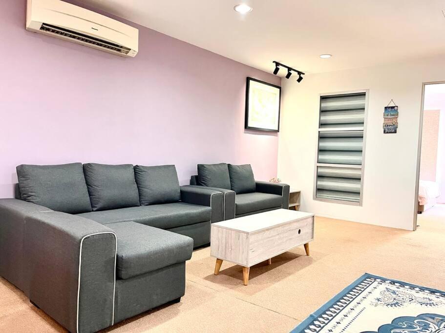 Apartment Center Bliss: Steps From Attractions! *