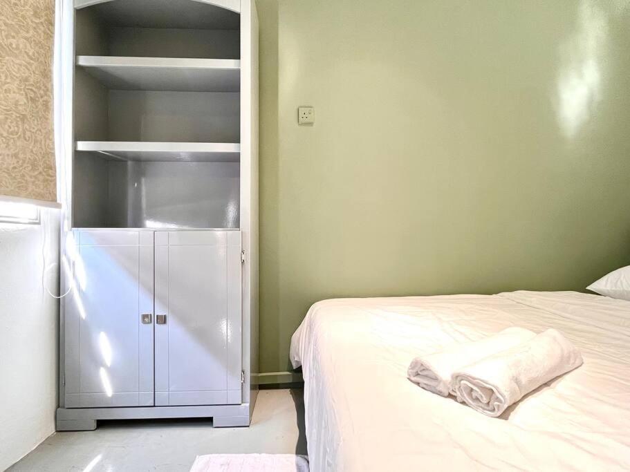 Center Bliss: Steps From Attractions! Apartment *